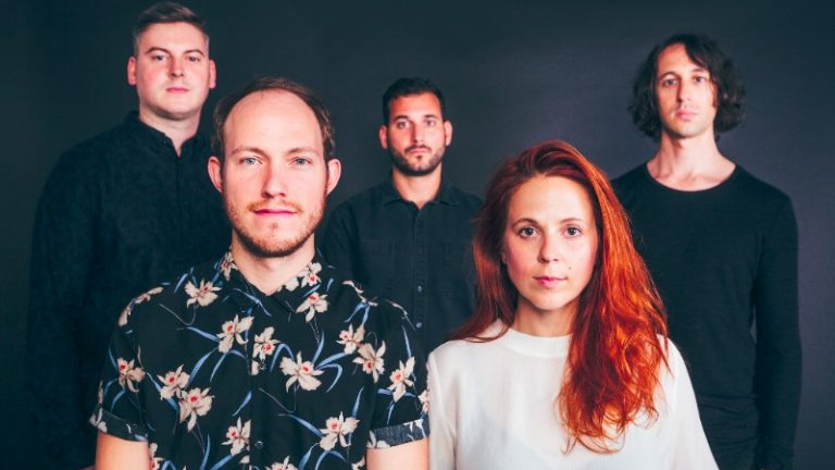 savoir-adore-banda-768x505