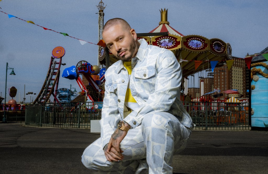 J BALVIN anuncia Léo Santana como convidado especial para a apresentação no Rio de Janeiro em&nbsp;outubro