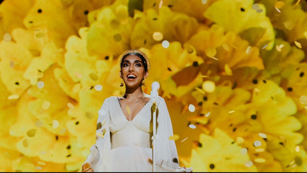 #1 Autora best-seller pelo New York Times, Rupi Kaur traz sua turnê mundial ao&nbsp;Brasil