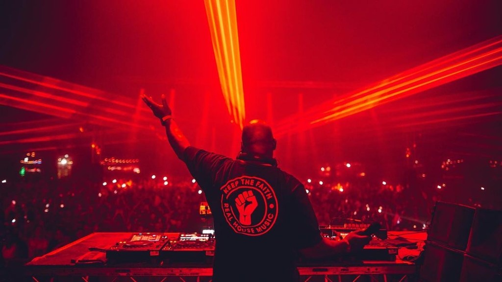 Carl Cox em São Paulo nesta sexta (8): entenda porque o evento é&nbsp;imperdível