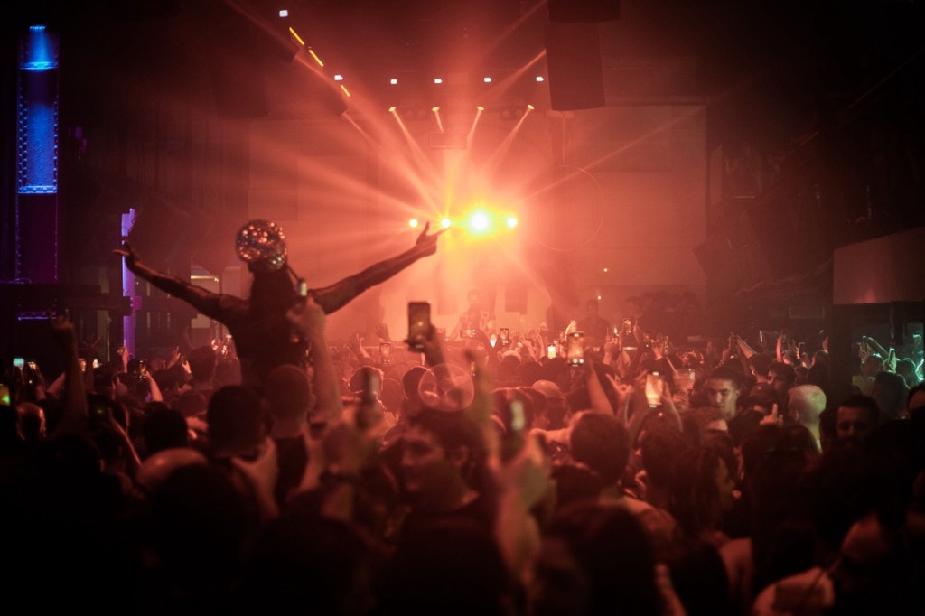 O carnaval na região dos lagos promete! Confira a programação de 9 festas do Privilège Búzios e do Tawa Beach&nbsp;Club