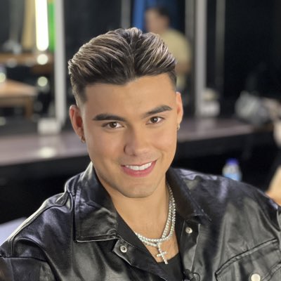 Bailey May fala sobre sua viagem ao Brasil, Lollapalooza e próxima&nbsp;música