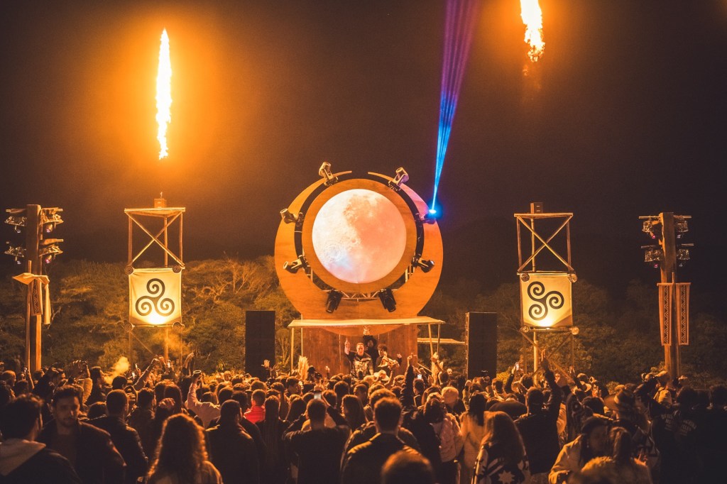 Mais que um festival, Muriqui Sounds entrega experiência imersiva em suas edições em&nbsp;MG