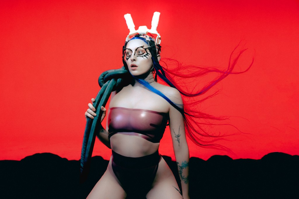 Ashnikko terá Mia Badgyal na abertura dos shows em São Paulo e no Rio de&nbsp;Janeiro