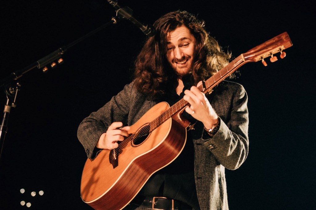 Hozier traz “Unreal Unearth Tour” para o Brasil, com shows em São Paulo e Rio de&nbsp;Janeiro