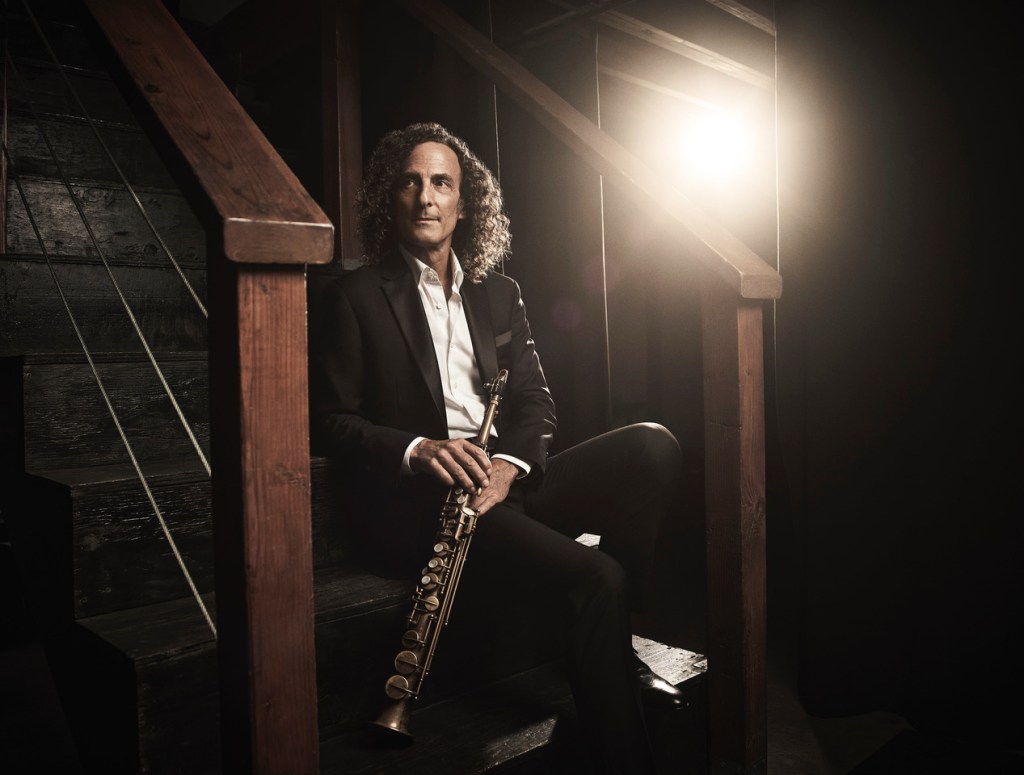 Kenny G celebra 40 anos de carreira e os 30 anos do clássico Forever in Love com apresentação única no&nbsp;Brasil