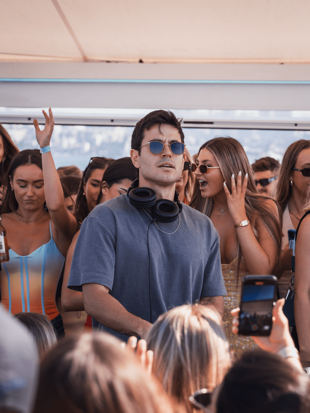 Levi estreia no Brasil em edição da Meet and&nbsp;Greet