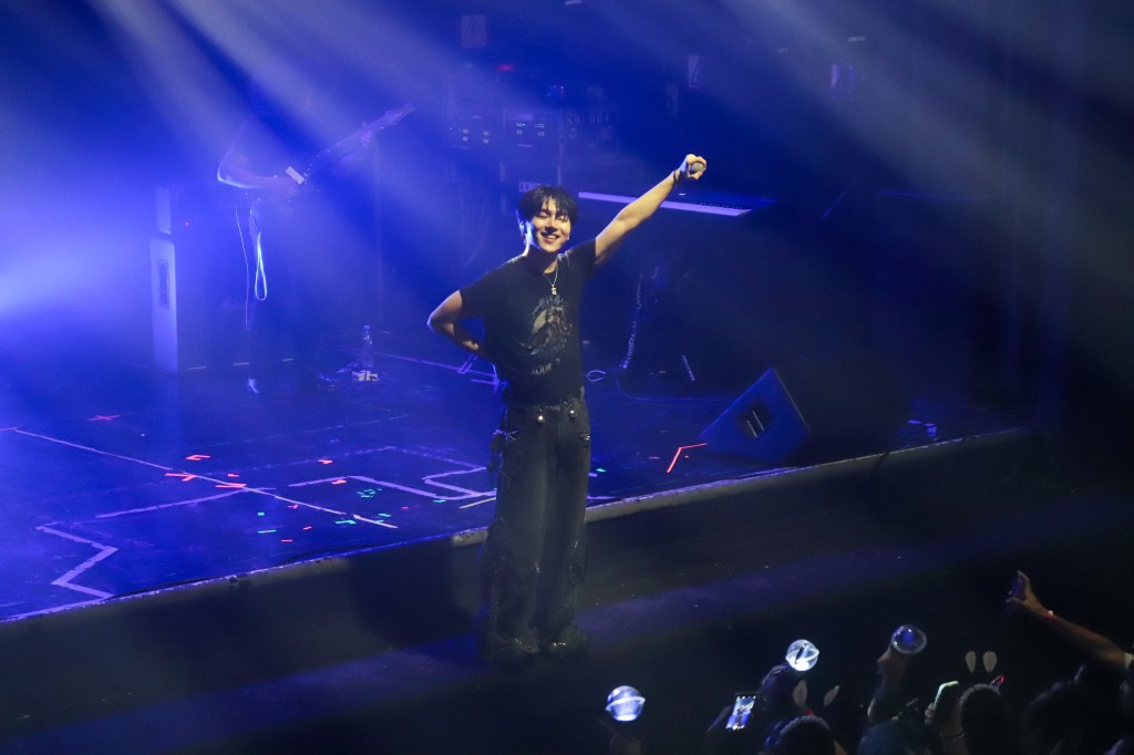 KINO: Energia, Carisma e Performance que Conquistaram a&nbsp;Plateia