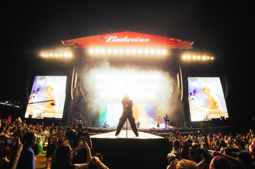 Um encerramento à altura: Lollapalooza Brasil 2026 termina com intensidade e emoção em Interlagos