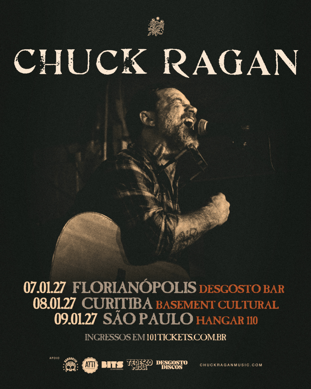 Chuck Ragan, voz do Hot Water Music, faz turnê solo acústica no Brasil em&nbsp;2027